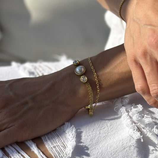 Gold-Plated Bracelet with Pearl and Crystal Accents